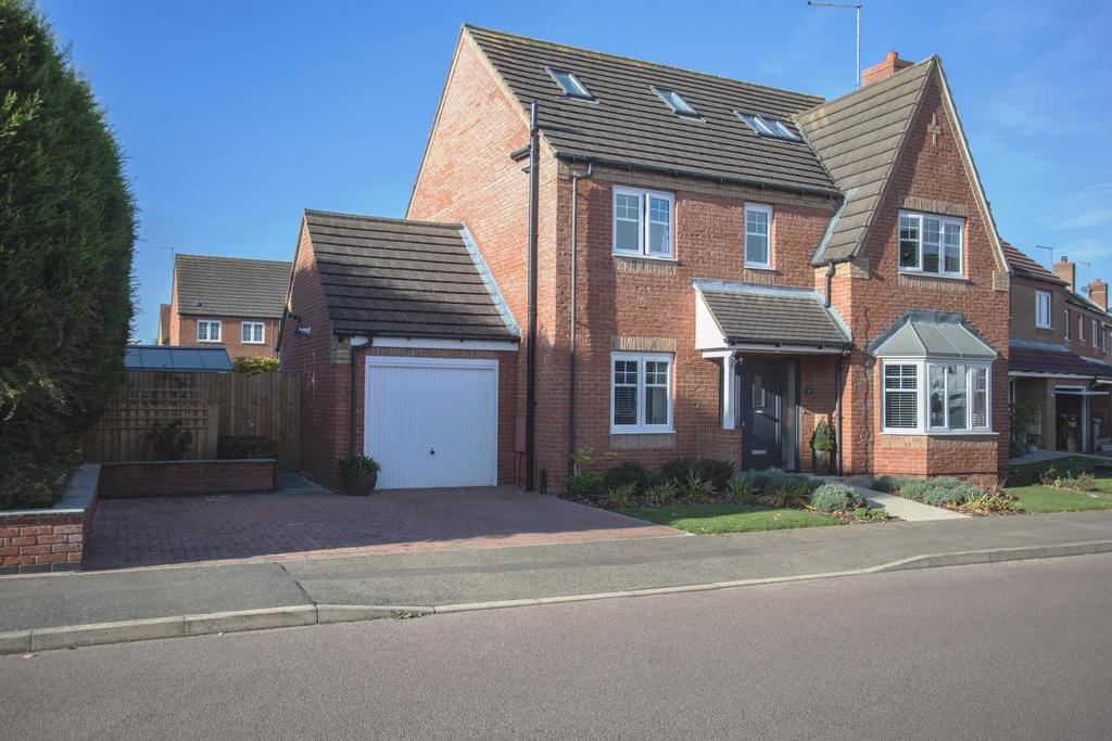 Bowker Way, Whittlesey, PE7 5 bed house £460,000