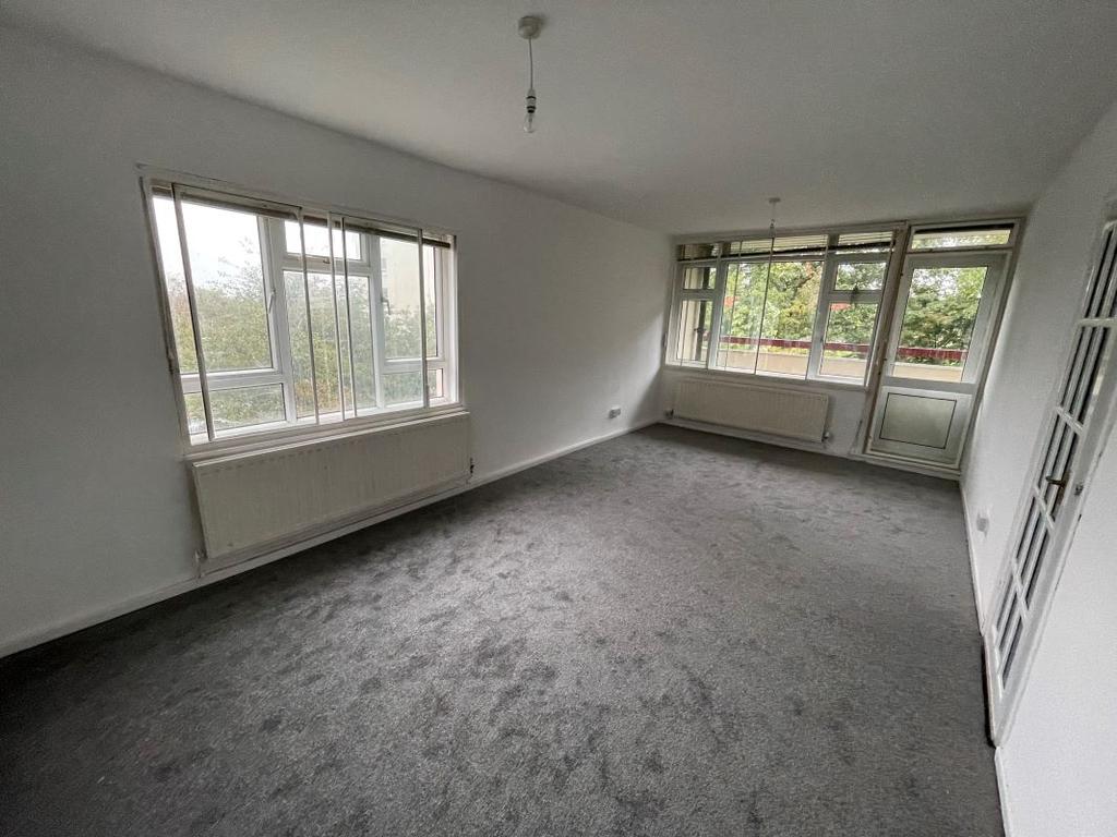 Flat 11 Banbury House, 65 Shirestone... 2 bed apartment £57,000