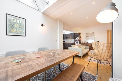 35 Ickburgh Road, London, E5 8AF