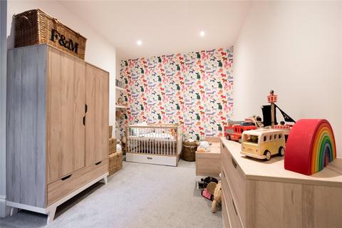 35 Ickburgh Road, London, E5 8AF