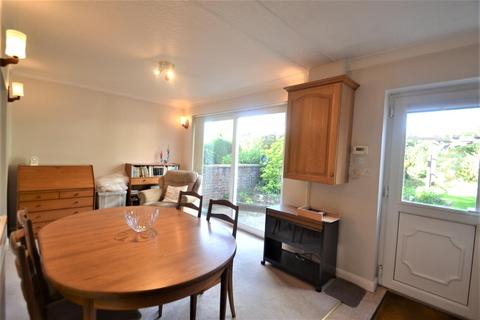 37 Hatton Road, Feltham, TW14 8JN