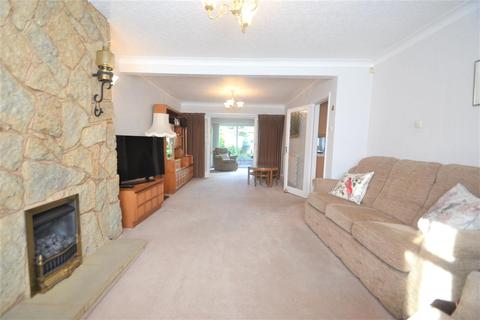37 Hatton Road, Feltham, TW14 8JN