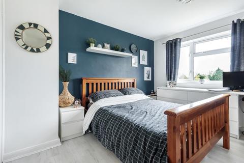 18 Arkell Avenue, Carterton, OX18 3BS