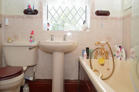 14 Repton Avenue, Oldham, OL8 4JB