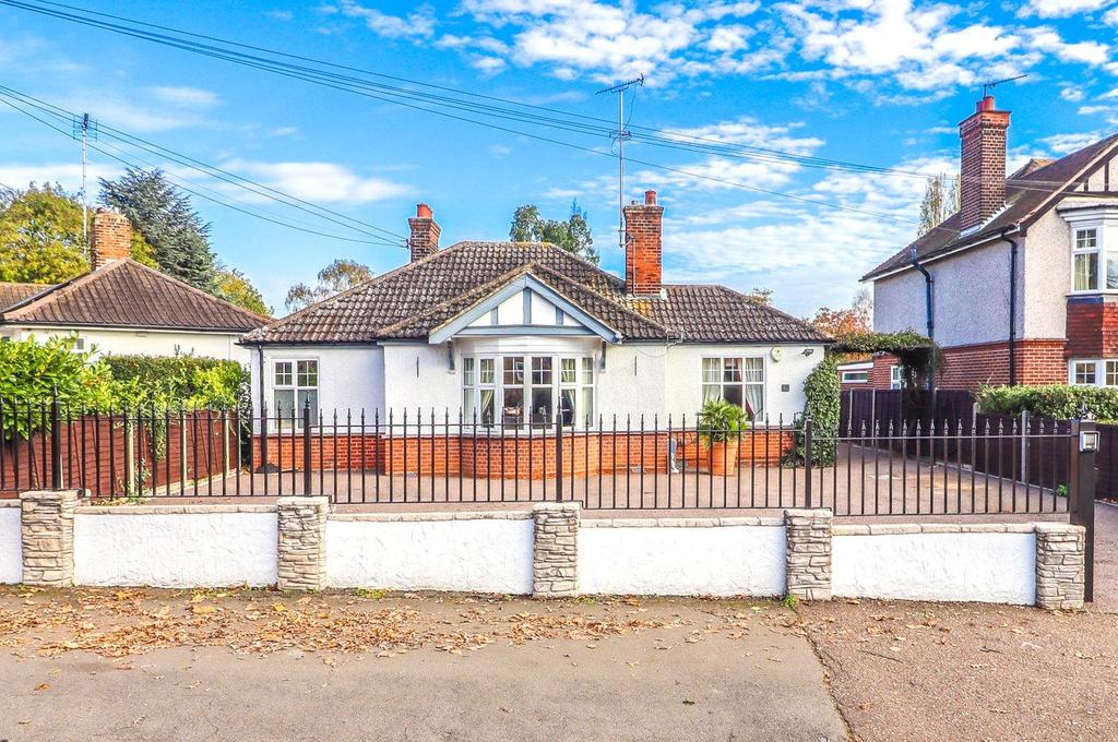 Collingwood Road, Witham, CM8 3 bed bungalow £675,000