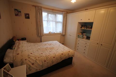 20 Sidmouth Avenue, Isleworth, TW7 4DW