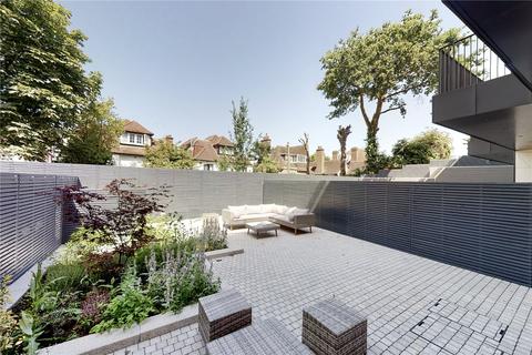 4 bedroom end of terrace house for sale - West Heath Road, Hampstead, London, NW3