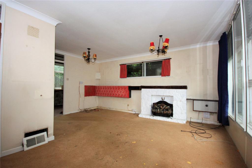 Juniper Square, Havant, PO9 3 bed end of terrace house £175,000