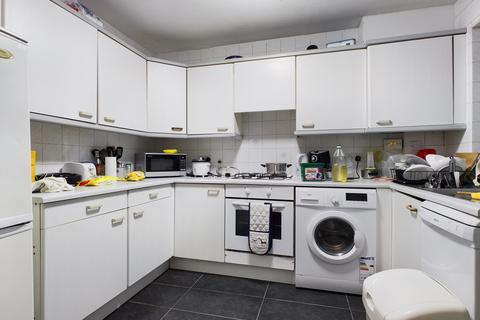 6 bedroom semi-detached house to rent - Rushlake Close, Brighton BN1