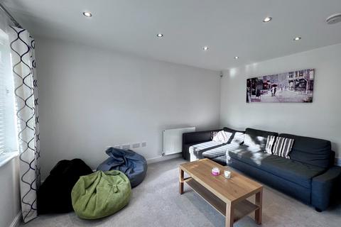 5 bedroom mews to rent - Comet Avenue, Newcastle-under-Lyme, ST5