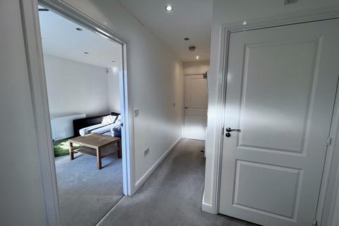 5 bedroom mews to rent, Comet Avenue, Newcastle-under-Lyme, ST5