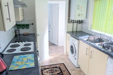 3 bedroom terraced house to rent, Enderley Street, Newcastle-under-Lyme, ST5