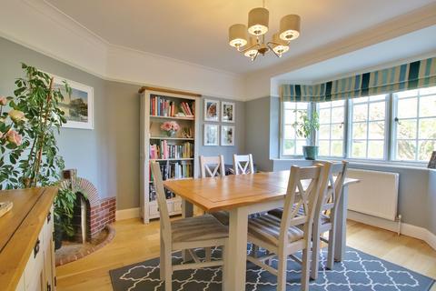 28 Leaside Way, Southampton, SO16 3DU