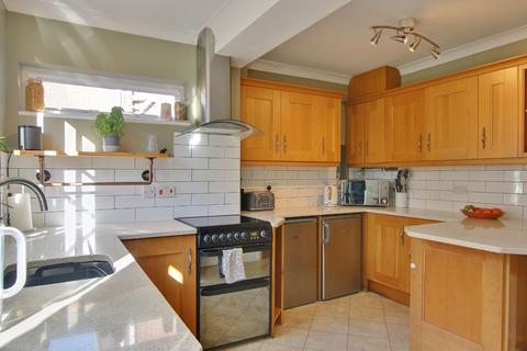 28 Leaside Way, Southampton, SO16 3DU