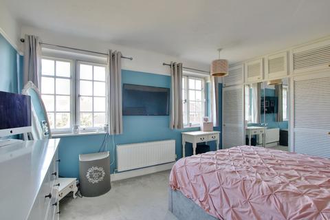 28 Leaside Way, Southampton, SO16 3DU