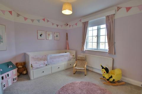 28 Leaside Way, Southampton, SO16 3DU