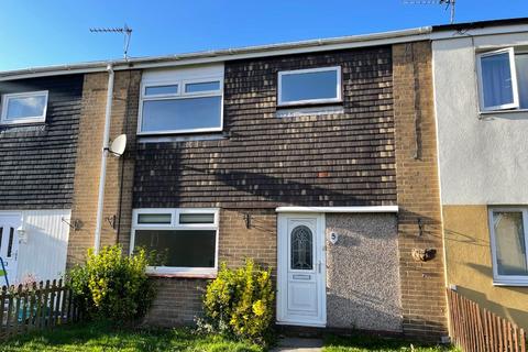 3 bedroom terraced house to rent, Kirkland Walk, Shiremoor.  NE27 0NR