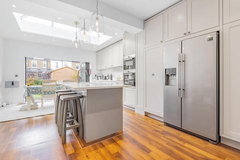 76 Carlton Park Avenue, London, SW20 8BL