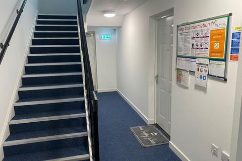 2 bedroom flat to rent, Sir Harry Secombe Court, Swansea. SA1 8RF