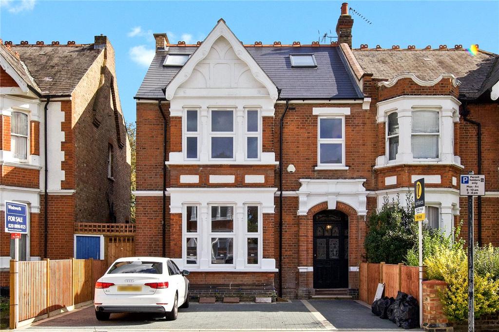 Twyford Avenue, London, W3 2 bed apartment £570,000