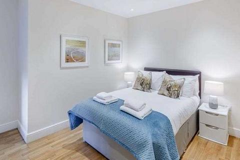 1 bedroom apartment to rent, Hamlet Gardens, Hammersmith