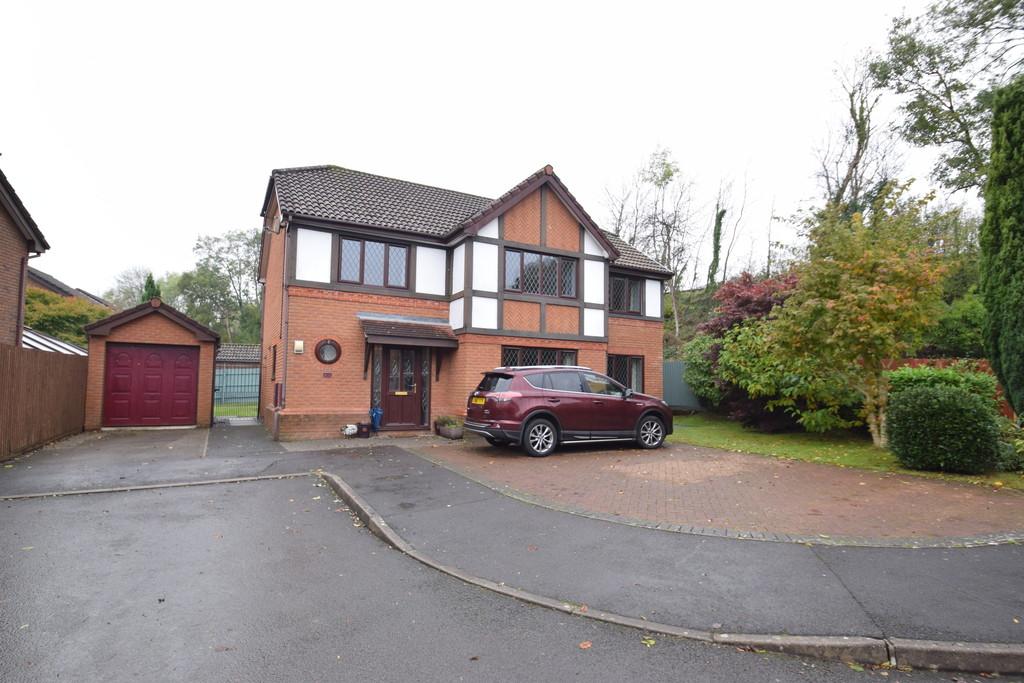 4 Picton Close, Bridgend, Bridgend... 5 bed detached house £375,000