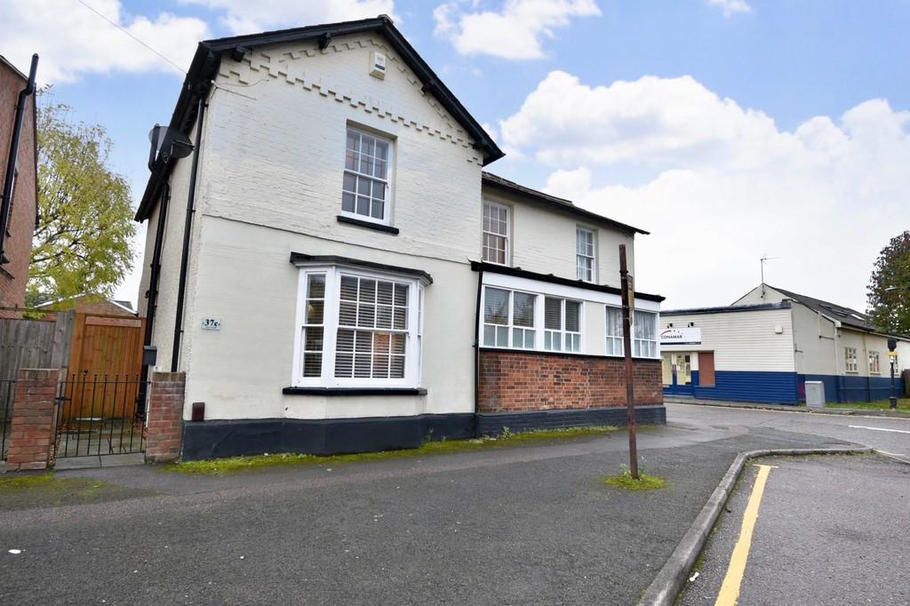 Julians Road, Stevenage 3 bed semidetached house £425,000