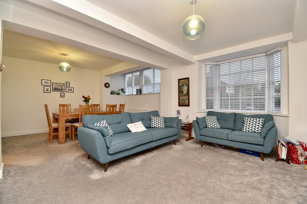 Julians Road, Stevenage 3 bed semidetached house £425,000