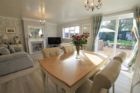 26 Dove Lane, Rocester, Uttoxeter, ST14 5LA