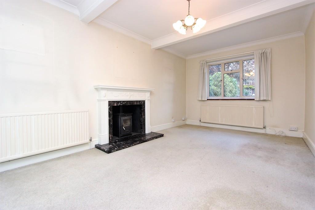 Beacon Way, Banstead 4 bed detached house £950,000