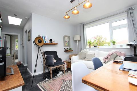 63 Beacon Way, Banstead, SM7 1EA