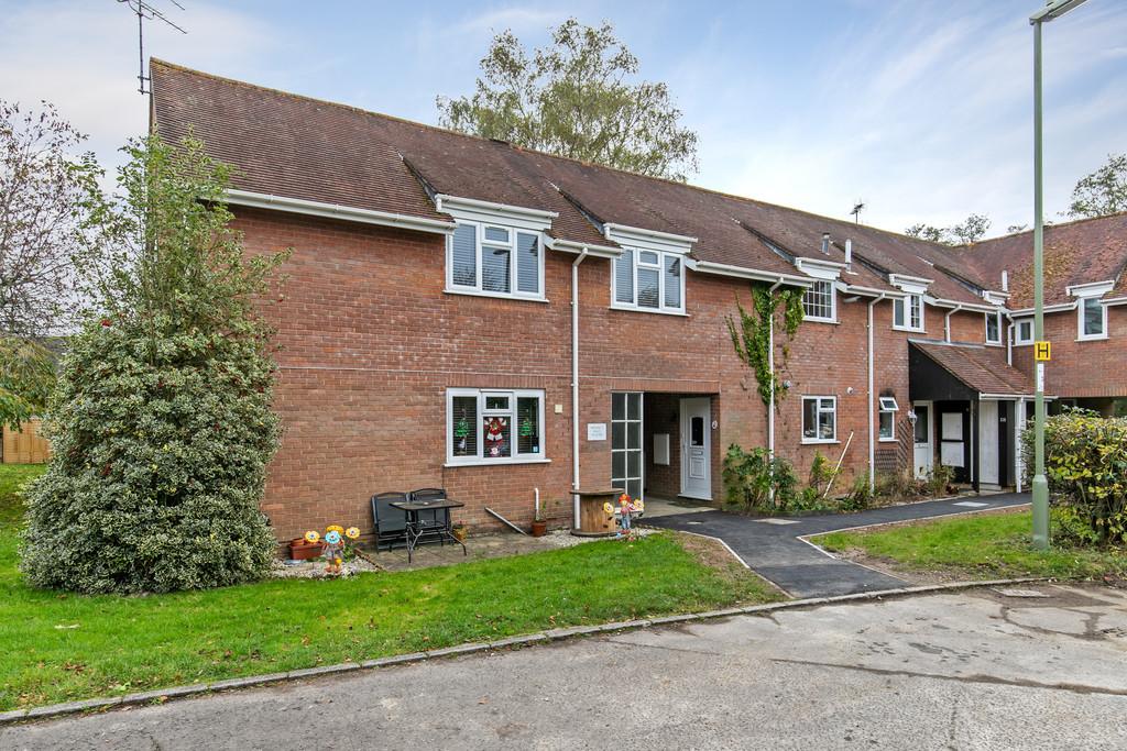 Prospect Place, Chandler's Ford 2 bed apartment £875 pcm (£202 pw)