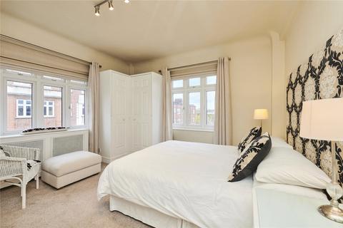 3 bedroom flat for sale, Grove Hall Court, Hall Road, St John's Wood, London