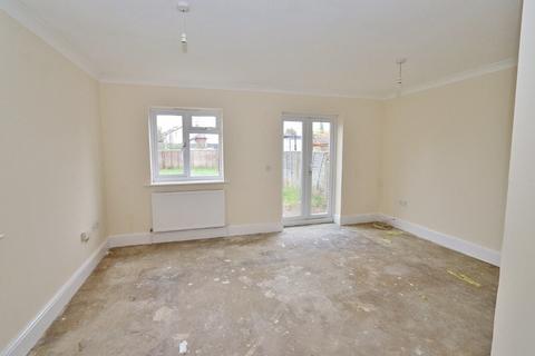 12a Ramsden Drive, Collier Row, Romford, RM5 2NJ