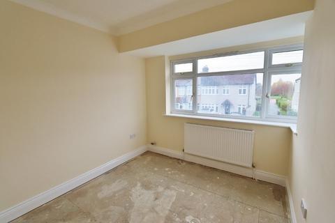 12a Ramsden Drive, Collier Row, Romford, RM5 2NJ