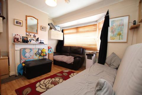 23 Burnham Crescent, Dartford, DA1 5BA