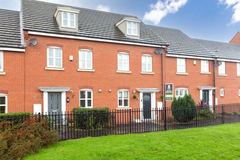 Jennings Park Avenue, Abram, WN2 5YQ 3 bed terraced house £895 pcm (£