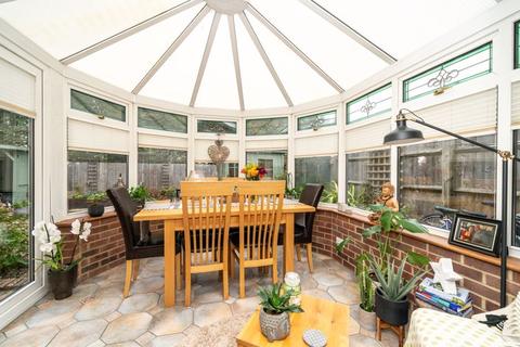 18 Kempsey Close, Luton, LU2 8TT