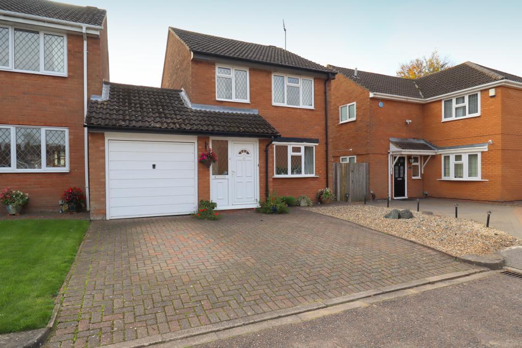 Sheringham Close, Warden Hills... 3 bed link detached house £349,995
