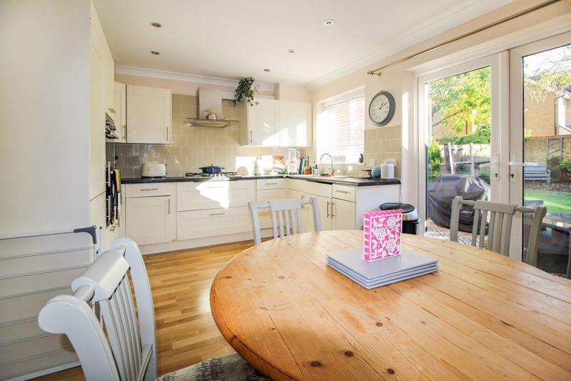 Kitchen / dining