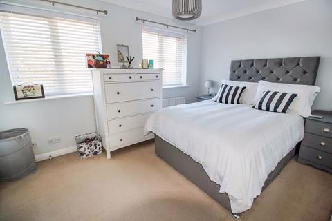 36 Gwynne Road, Caterham, CR3 5FH