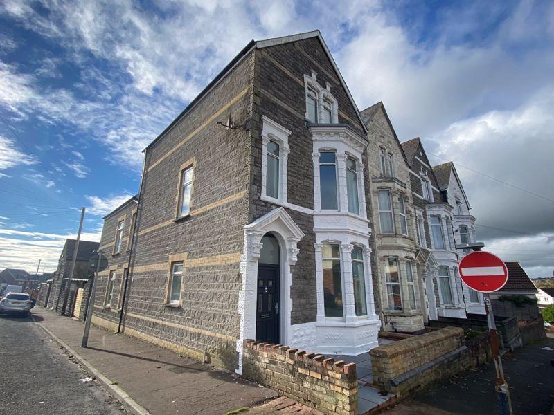Kenilworth Road, Barry 4 bed semidetached house £315,000
