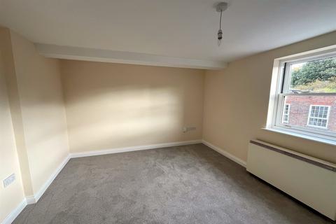 1 bedroom flat to rent, Beechworth Road, Beechworth Road, Havant, PO9