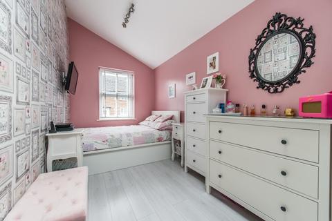 14 Betsham Road, Swanscombe, DA10 0EU