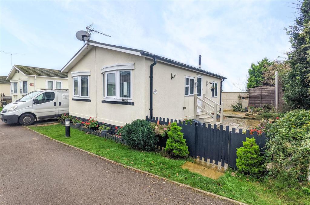 Trimingham, NR11 2 bed detached bungalow £70,000