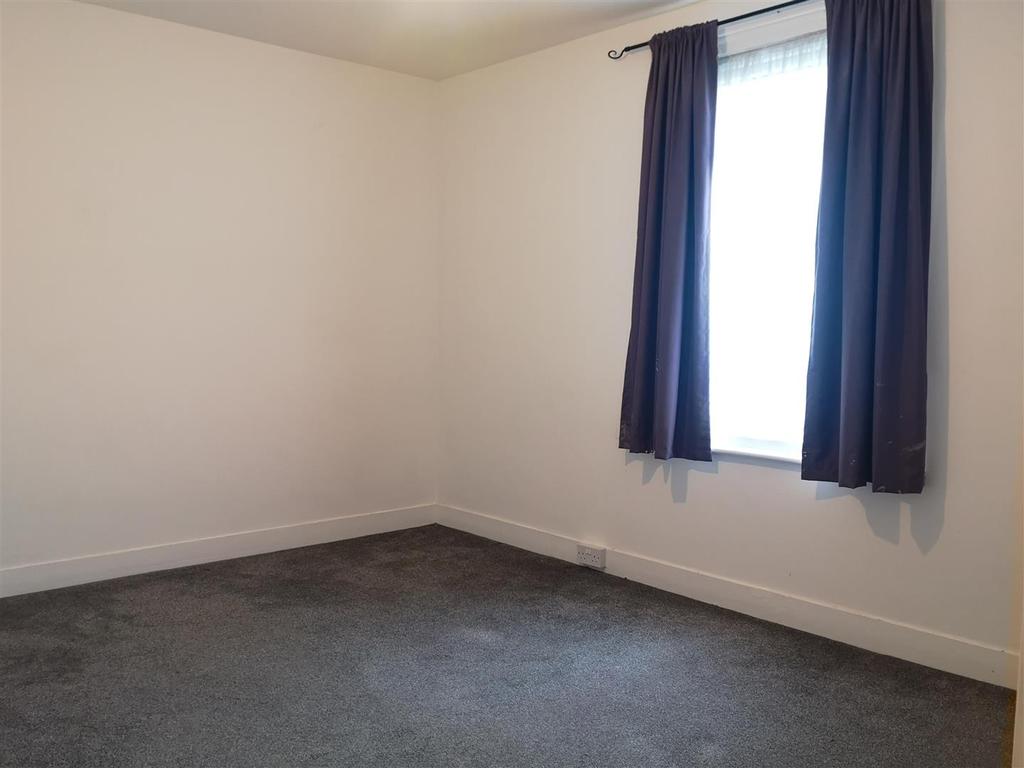 Avenue Road, Dover 3 bed £875 pcm (£202 pw)