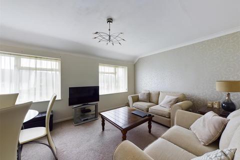 2 bedroom maisonette for sale - Upton Crescent, Basingstoke