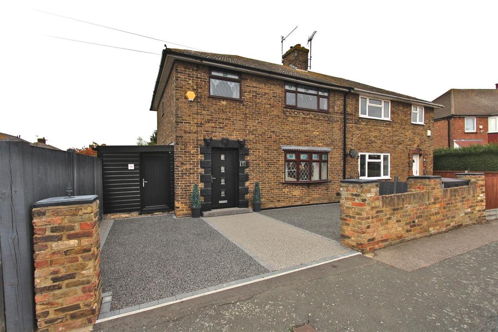 Second Avenue, Sheerness 3 bed semidetached house £290,000
