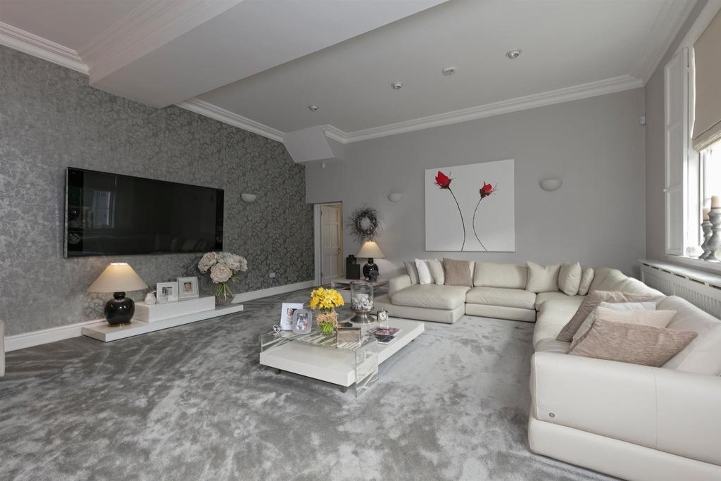Meriden House Lounge