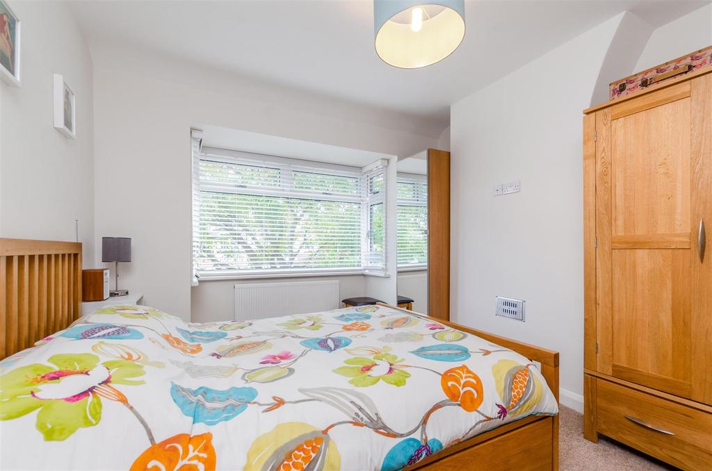 434552863 - 14 Gassiot Way, Sutton SM12.jpg